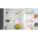 Bosch KGN76CXEE8 refrigerator — fridge compartment with VitaFresh drawers | 526 L, No Frost, Black Steel — ثلاجة بوش KGN76CXEE8 — قسم الثلاجة وأدراج فيتافريش | 526 لتر، نو فروست، بلاك ستيل