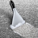 Bosch BWD420HYG wet and dry vacuum — wet extraction nozzle on carpet | 2000 W, HEPA, White × Turquoise — مكنسة بوش BWD420HYG — فوهة الشفط المبلل على السجاد | 2000 وات، هيبا، أبيض × تركواز